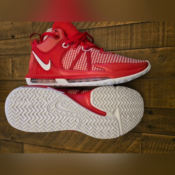 *NEW* Nike Lebron Witness 7 Size 14 - Picture 7 of 7